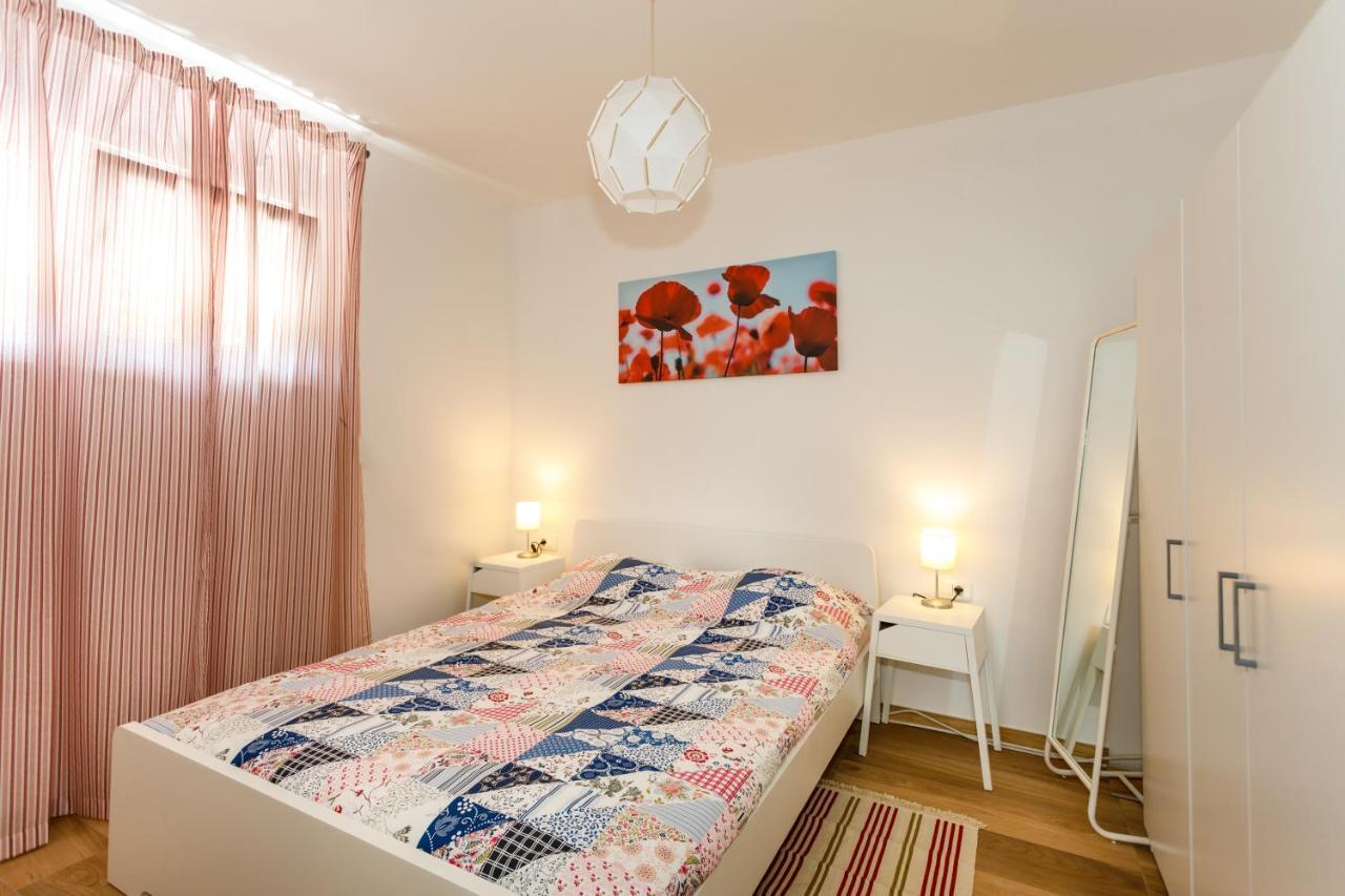 Golden Island Apartments Krk Town Bagian luar foto