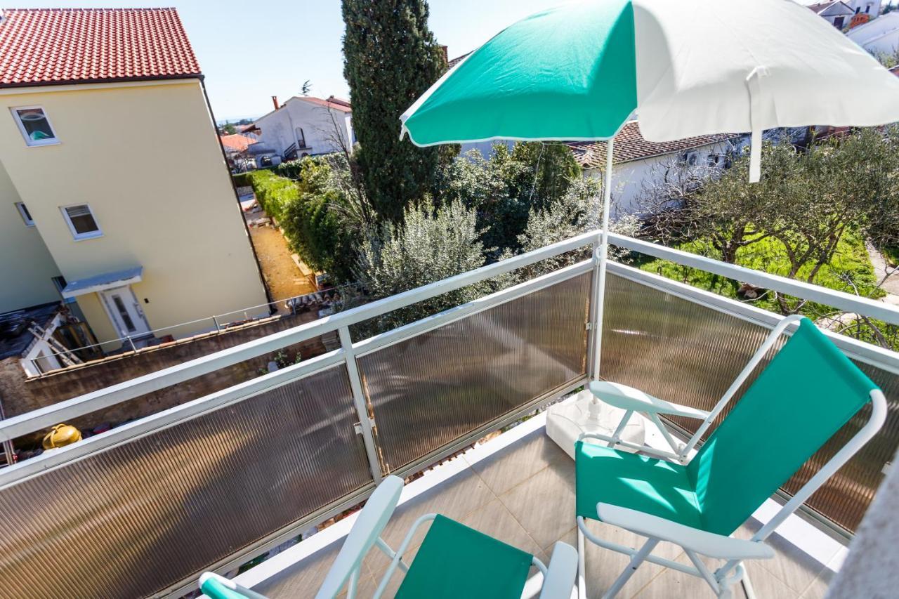 Golden Island Apartments Krk Town Bagian luar foto