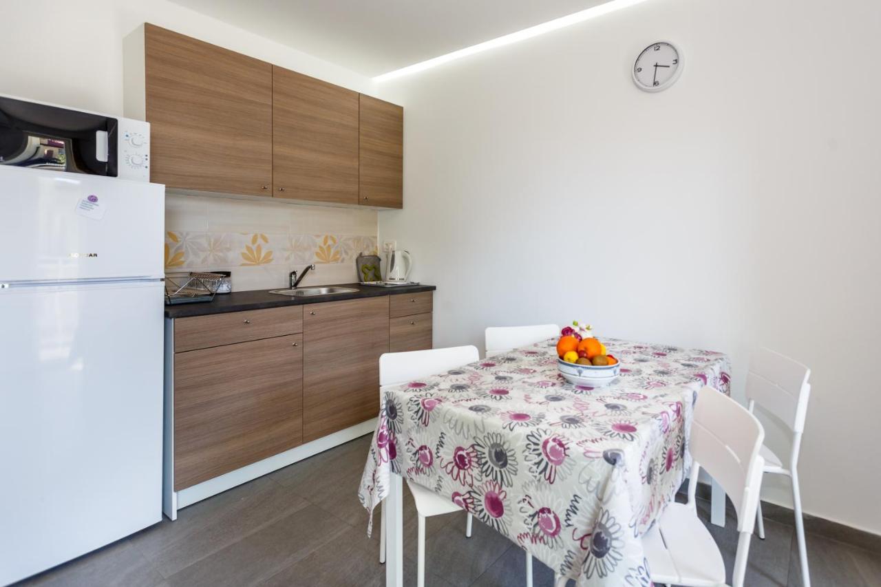 Golden Island Apartments Krk Town Bagian luar foto