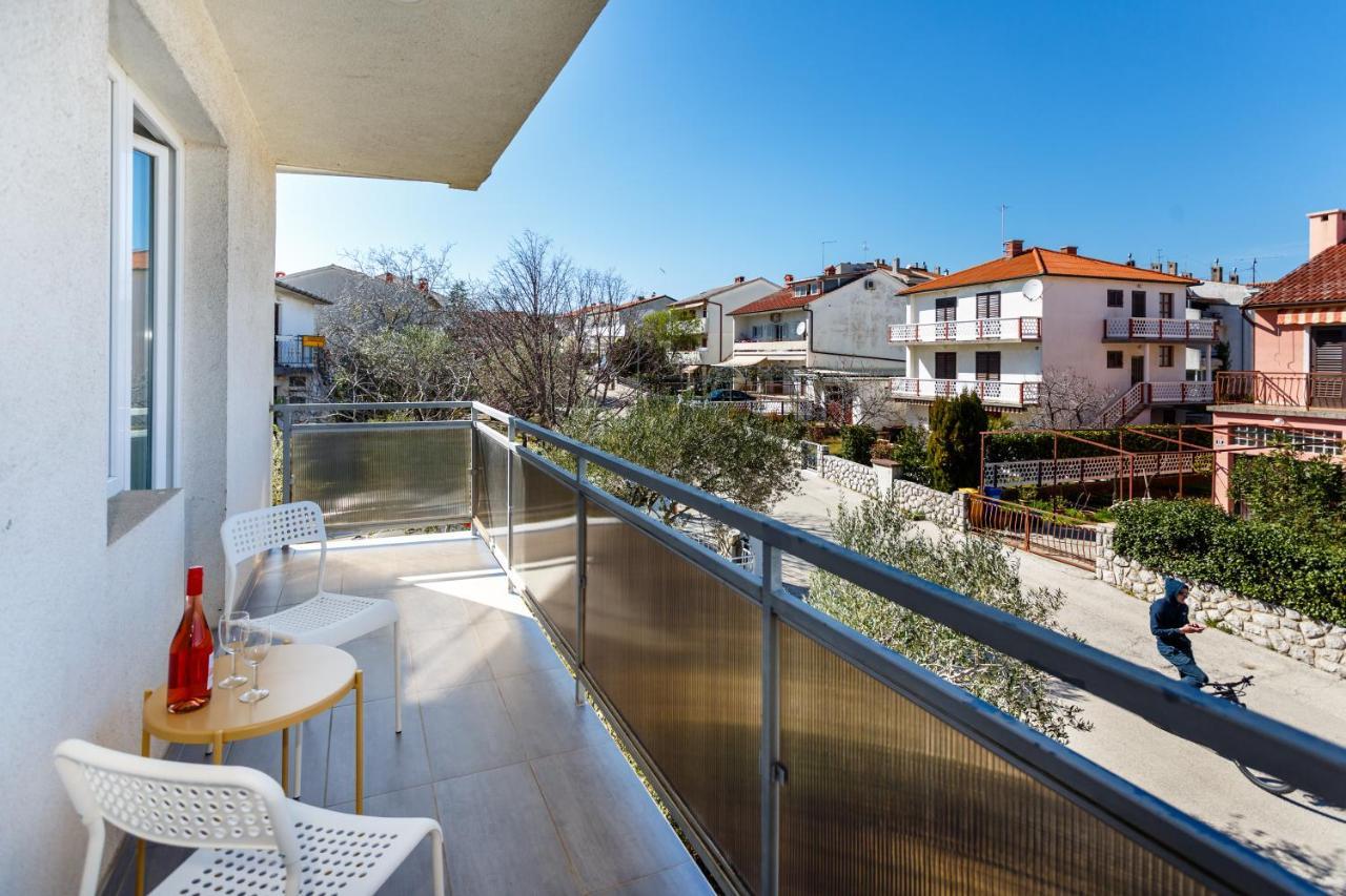 Golden Island Apartments Krk Town Bagian luar foto