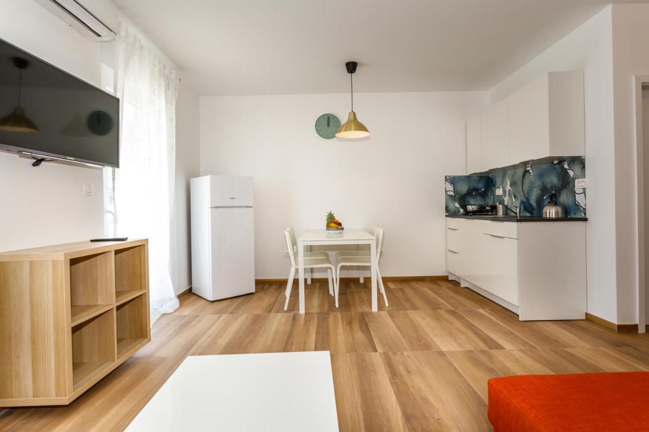 Golden Island Apartments Krk Town Bagian luar foto
