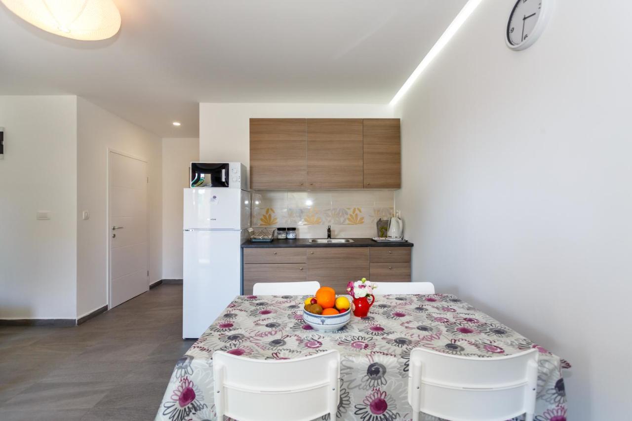 Golden Island Apartments Krk Town Bagian luar foto
